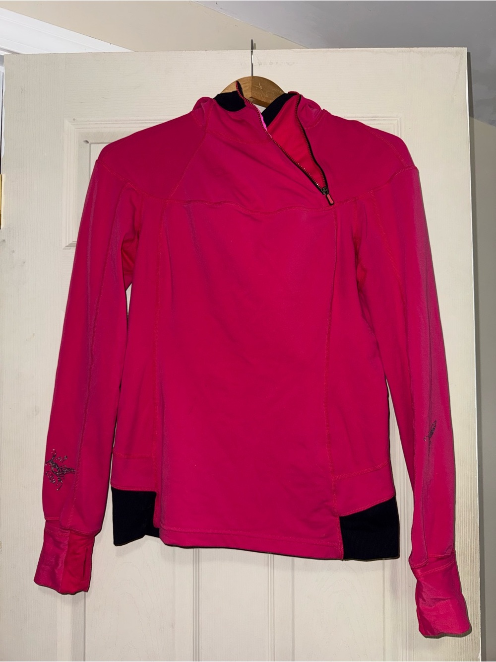 Lululemon Hot Pink Run Spirit Free Bird Pullover
